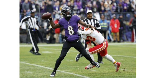 Lamar Jackson volvió a no pisar la cancha en las Finales